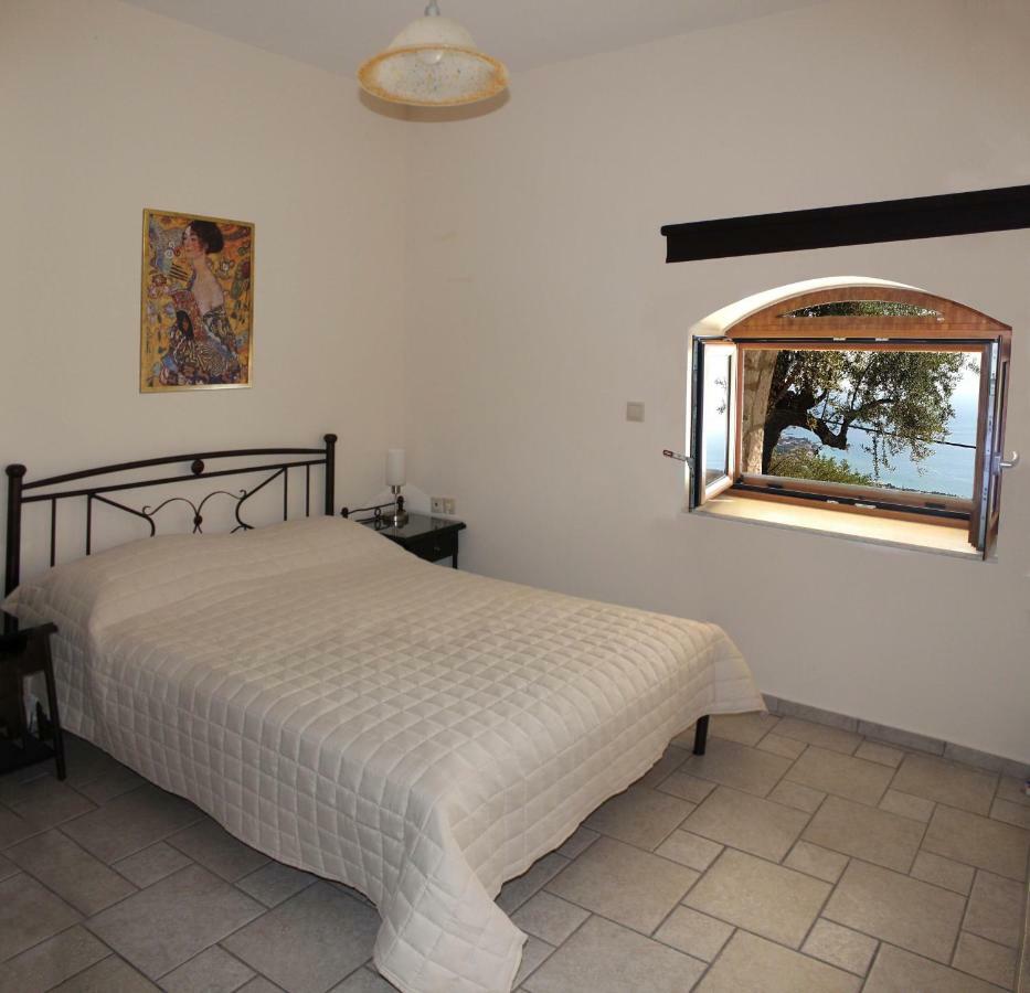 Olive Stonehouses Calamata Exterior foto